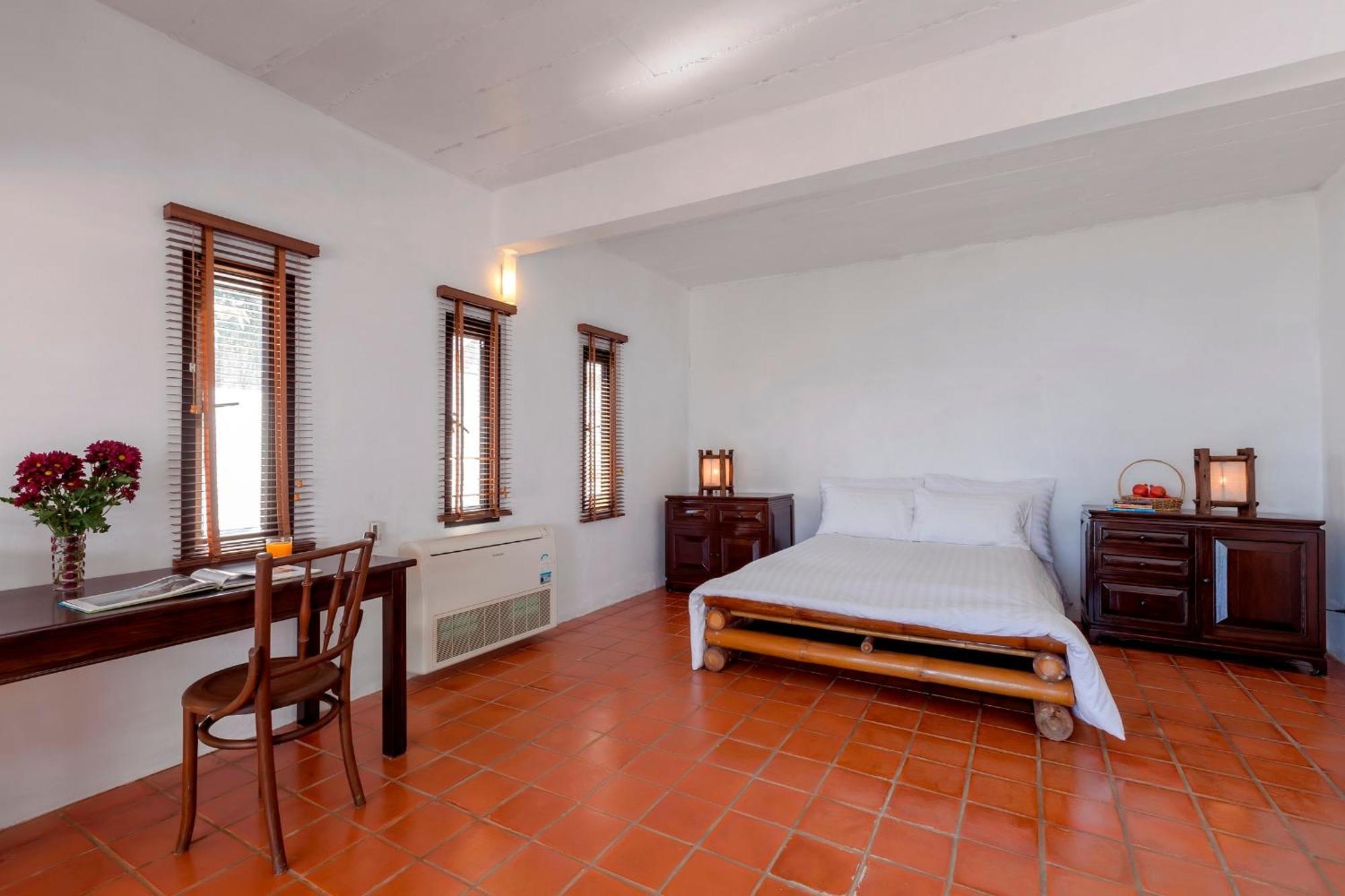 Baan Khunying - Secluded Phuket Beachfront Villa Rawai Экстерьер фото