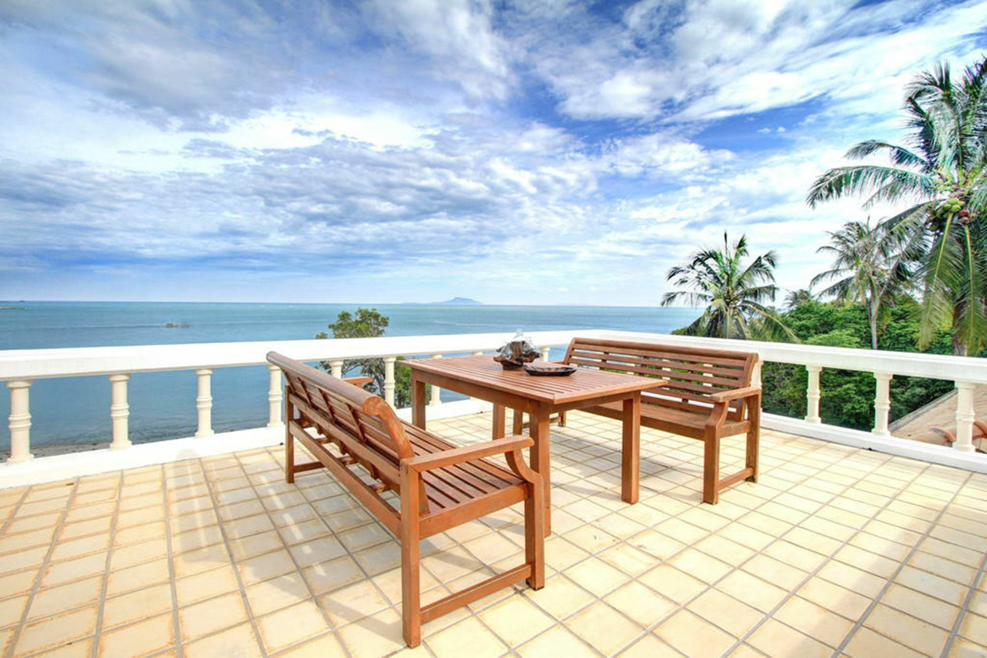 Baan Khunying - Secluded Phuket Beachfront Villa Rawai Экстерьер фото