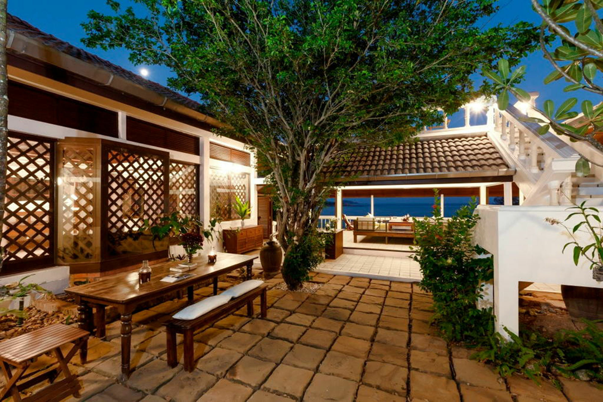 Baan Khunying - Secluded Phuket Beachfront Villa Rawai Экстерьер фото